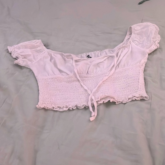 White crop top - Picture 1 of 1